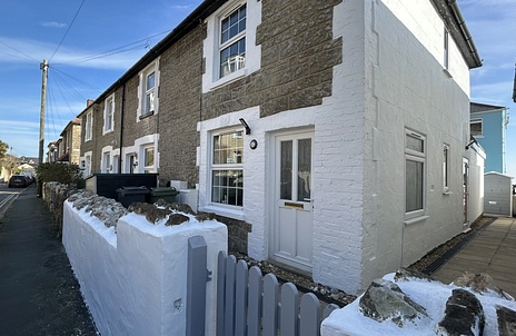 Pebble Cottage - 32 St. Catherine Street, Ventnor, South Wight, United Kingdom, PO38