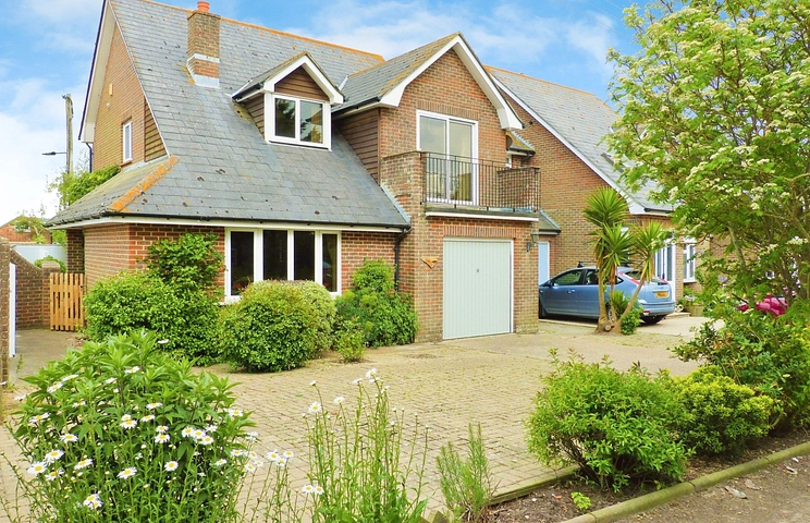 Gate House - 15 Forelands Field Road, Bembridge, East Wight, United Kingdom, PO35