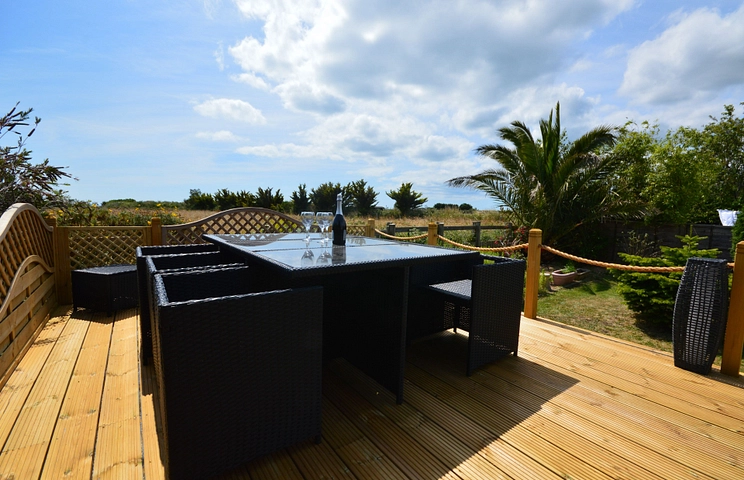 Long Ledge - 128 Howgate Road, Bembridge, East Wight, United Kingdom, PO35