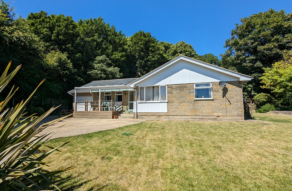 Baltija - 1 Salem Close, St Lawrence, Ventnor, South Wight, United Kingdom, PO38