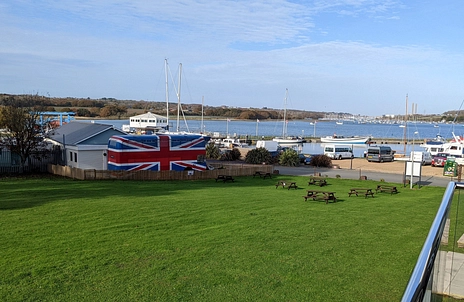 Folly View - 14 Medina Breeze Walk, Island Harbour, Binfield, Newport, North Wight, United Kingdom, PO30