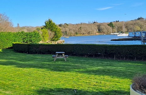 Sandown on The Creek - Creek Gardens, New Road, Wootton Bridge, North Wight, United Kingdom, PO33