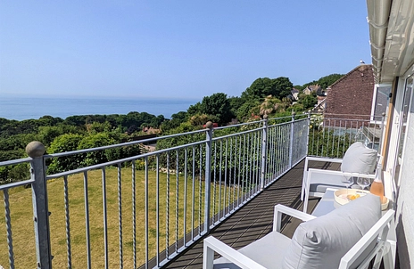 Pointe South - 8 Gills Cliff Road, Ventnor, South Wight, United Kingdom, PO38