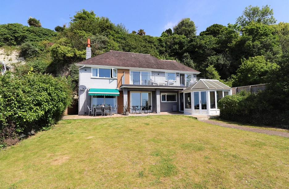 Pointe South - 8 Gills Cliff Road, Ventnor, South Wight, United Kingdom, PO38