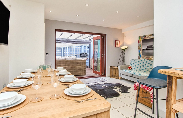 Harbour Walk - 7 Harbour View Station Road, Bembridge, East Wight, United Kingdom, PO35