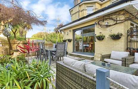 Foxhills - 30 Victoria Avenue, Shanklin, South Wight, United Kingdom, PO37